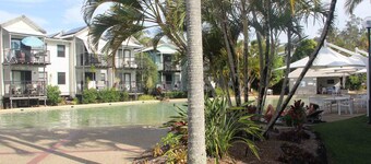 Noosa Lakes Apartment