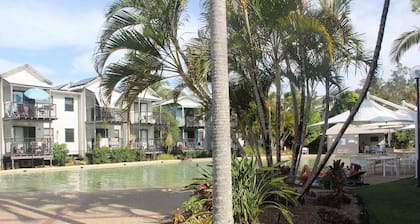 Noosa Lakes Apartment