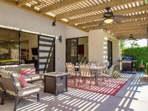 Outdoor dining - Cozy Stay in Rancho Mirage! Pet Friendly! (Rancho Mirage)