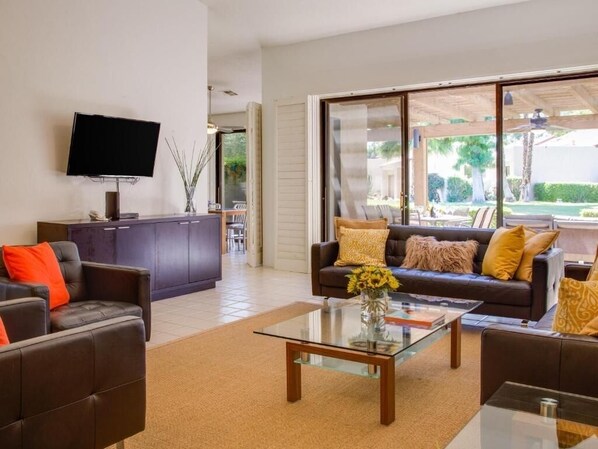 Smart TV, fireplace, DVD player