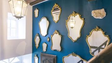 Classic Cottage, Patio, Garden View | Free WiFi