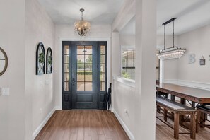 Dining - Luxury Lakeland Retreat | Heated Salt Pool, Outdoor Kitchen & Firepit | Pet-Friendly Yard (Lakeland)