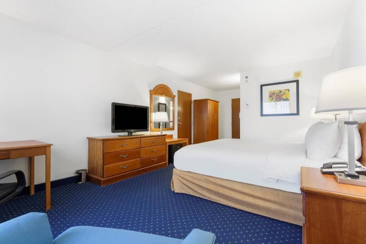In-room safe, desk, blackout drapes, iron/ironing board