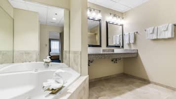 Penthouse Suite | Bathroom | Hair dryer, towels, soap, shampoo