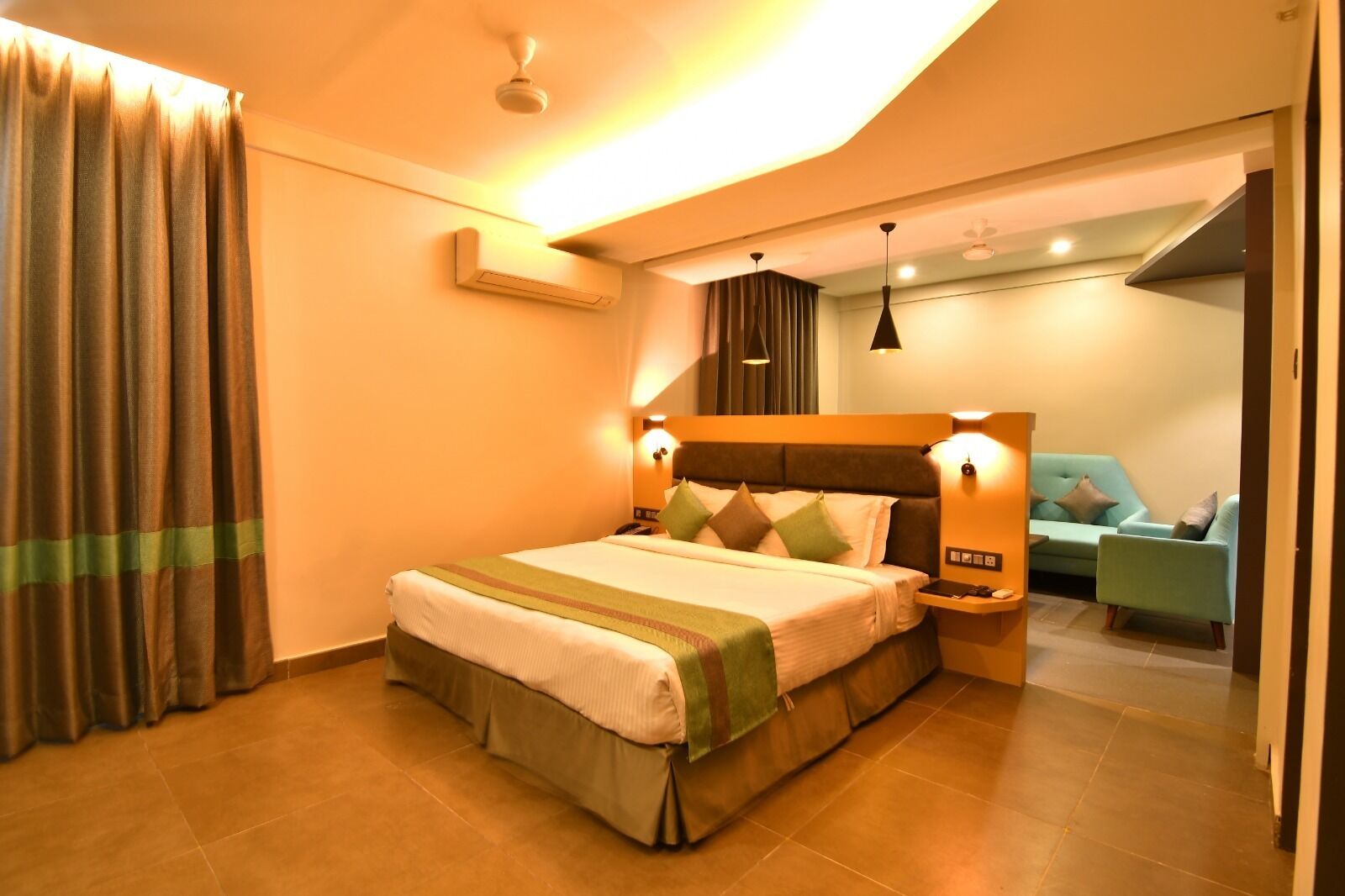 Signature Double or Twin Room, 1 Bedroom, Non Smoking, City View | Egyptian cotton sheets, premium bedding, Select Comfort beds