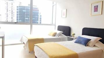 2 soveværelser, skrivebord, strygejern/strygebræt, Wi-Fi