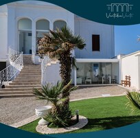 Camera familiare con letto matrimoniale o 2 letti singoli (Levante) | Area soggiorno