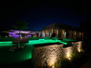 المنشأة من الخارج