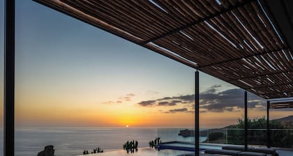 Luxe Coastal Escape with Sea Views - Heated private pool, close to the beach!