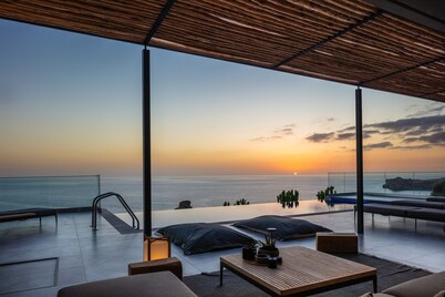 Luxe Coastal Escape with Sea Views - Heated private pool, close to the beach!