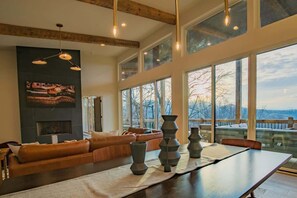 Interior - Mountain View Luxury Lodge | Hot Tub Retreat (Blue Ridge Mountains)