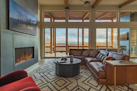 TV, fireplace, offices. Mountain View Luxury Lodge | Hot Tub Retreat