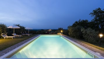 Piscina all'aperto