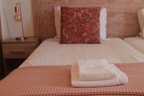 1 dormitorio, tabla de planchar con plancha, wifi gratis