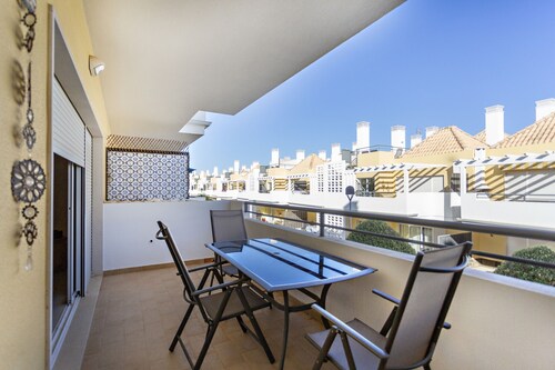 Ideal for families in the centre of Cabanas!