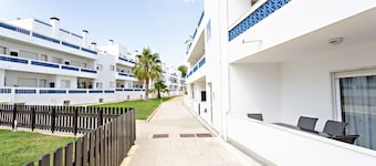 Appartement équipé, avec accès à la piscine