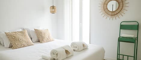 2 bedrooms, iron/ironing board, free WiFi