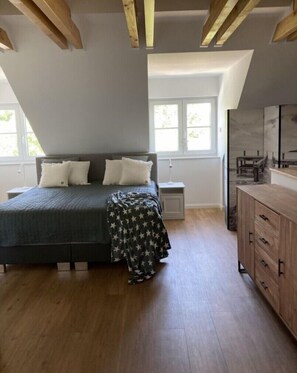 2 Schlafzimmer, Reisekinderbett, kostenloses WLAN