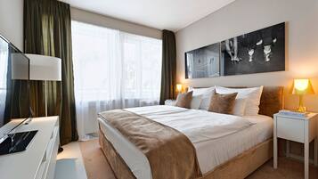 Soundproofing, free WiFi