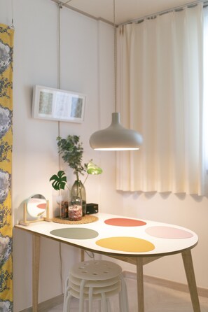 Basic Double Room | Living area | Heated floors - dodo stay (Chuncheon)