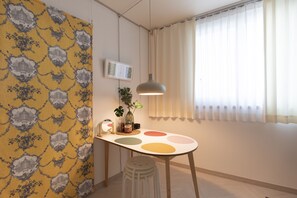 Basic Double Room | Private kitchen