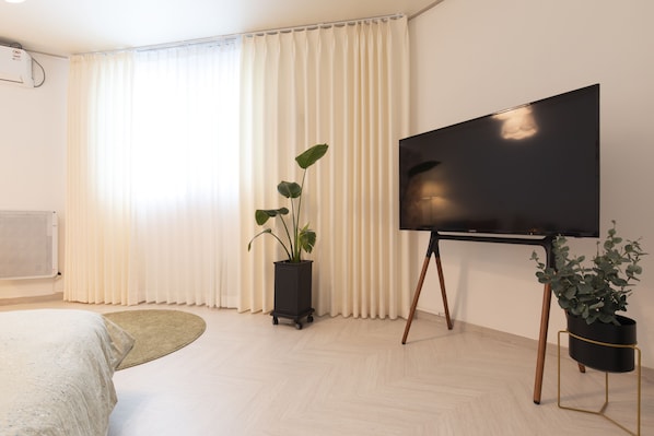 베이직 더블룸 | 각각 다른 스타일의 인테리어, 각각 다르게 가구 비치, 노트북 작업 공간, 무료 WiFi