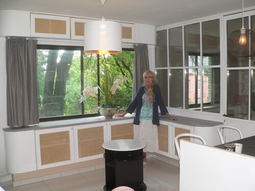 Liège center, saint Lambert, apartment for 2, 5 minutes from st Lambert station 