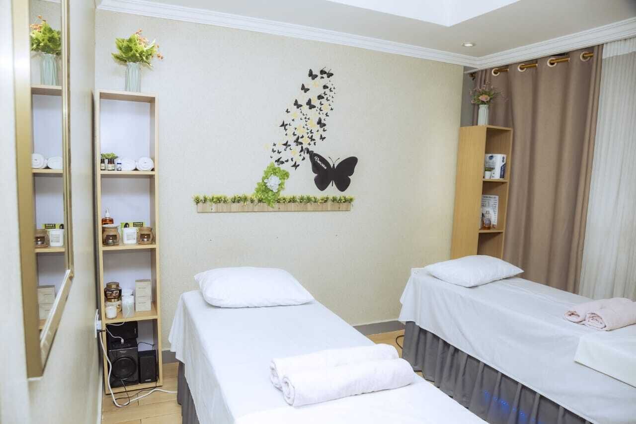 Kroppsskrubb, ansiktsbehandlinger, manikyr og pedikyr og massasje