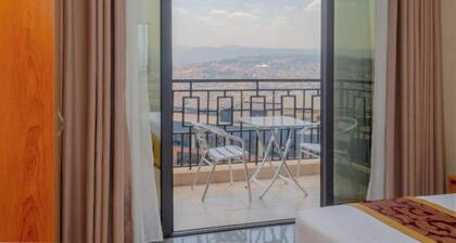 Tropical Plaza Apartments