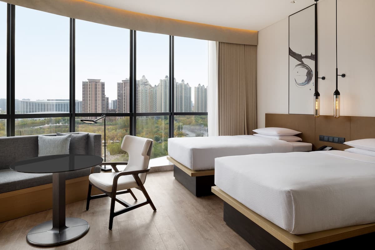 Down duvets, in-room safe, blackout curtains, soundproofing