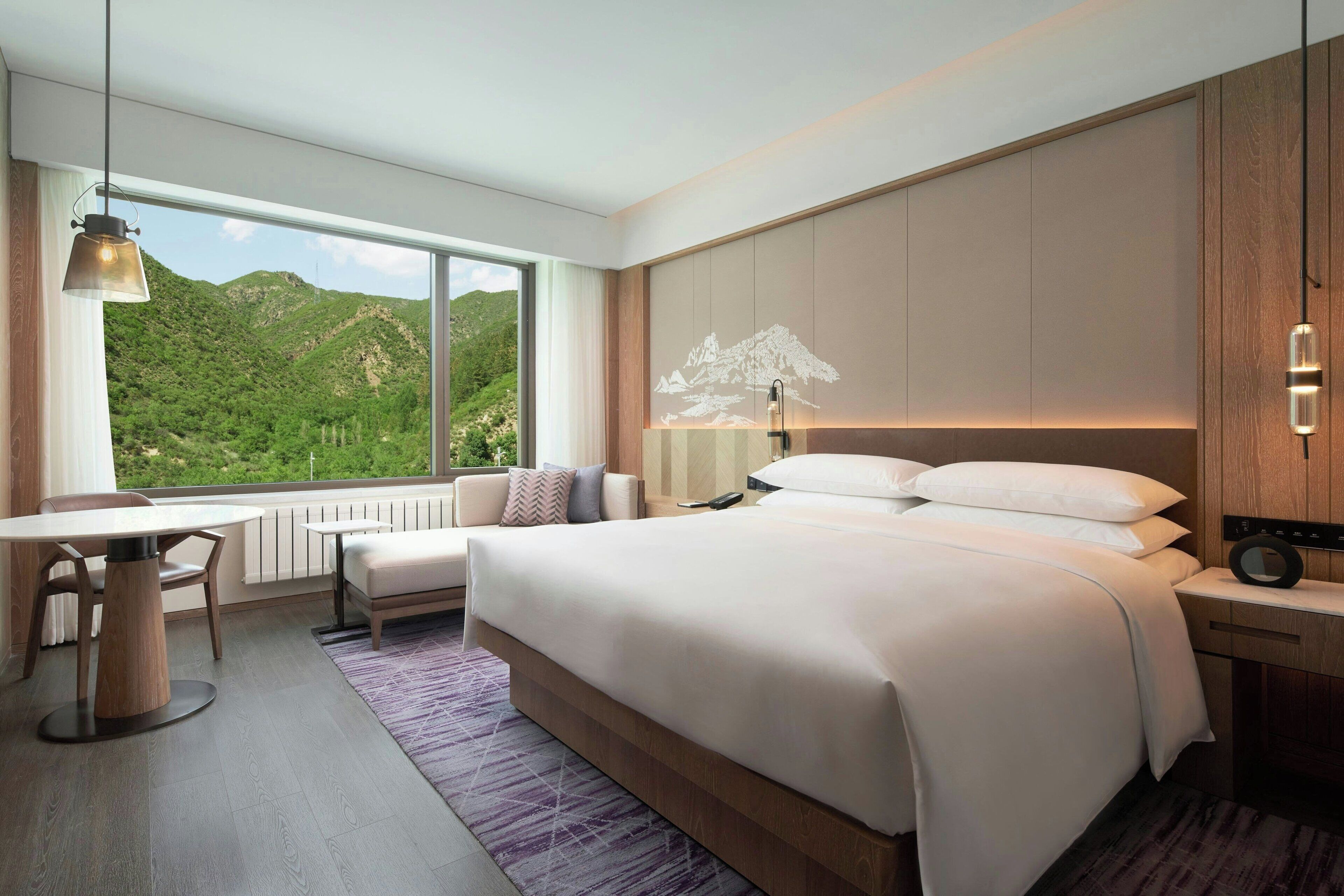 Room, 1 King Bed, Mountain View | Minibar, in-room safe, blackout drapes, free cribs/infant beds