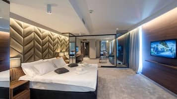 Suite Superior | Minibar, brankas, meja kerja, dan kedap suara