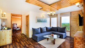 Living area - Lemon Tree Hotel Mukteshwar (Dhari)