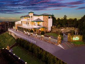 Front of property - evening/night - Lemon Tree Hotel Mukteshwar (Dhari)