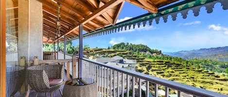 Luxury Room | Balcony