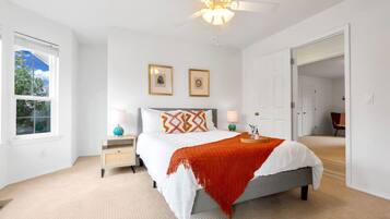 5 bedrooms, iron/ironing board, WiFi, bed sheets