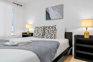 4 camere, una scrivania, ferro/asse da stiro, Wi-Fi