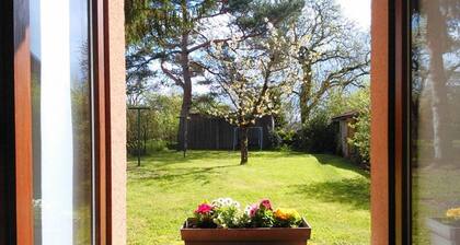 Charming Gîtes with Private Garden, Free Wi-Fi, and Fishing Pond in La Brenne Natural Park
