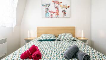 1 chambre, fer et planche à repasser, lit parapluie, Wi-Fi gratuit