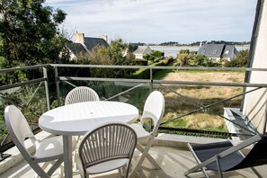 Outdoor dining - Superb apartment with sea view (Roscoff)
