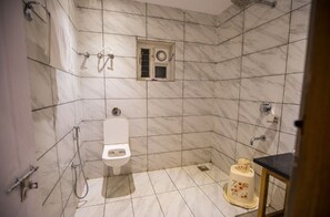 Bathroom - Prarthana Beach Stay (Kumta)
