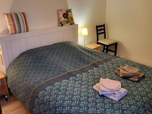3 bedrooms, free WiFi, bed sheets - Charming Cottage in Heart of La Brenne - 3BR, Fishing Pond, Wi-Fi, Pet-Friendly, All-Inclusive Rates (Communauté de communes Brenne - Val de Creuse-Rosnay)