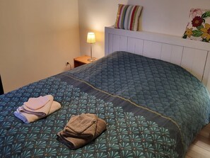 3 bedrooms, free WiFi, bed sheets
