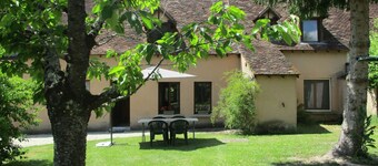 Charming Cottage in Heart of La Brenne - 3BR, Fishing Pond, Wi-Fi, Pet-Friendly, All-Inclusive Rates