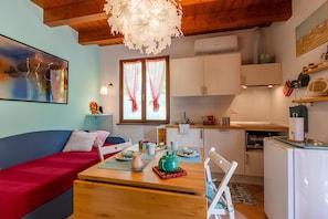 Standard Studio | Living area