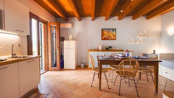 Departamento exclusivo | Cocina privada | Refrigerador, parrilla de estufa, lavavajillas y cafetera de espresso