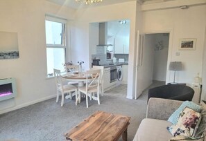 Smart-TV, peis og DVD-spiller