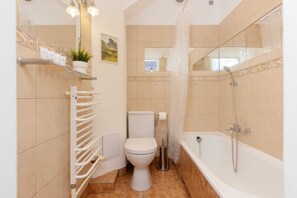 Tina, amenidades de baño gratuitas, shampoo 