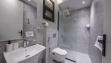 Apartment, 2 Bedrooms | Bathroom