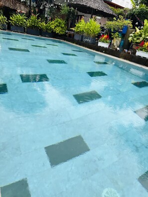 Innenpool, Außenpool